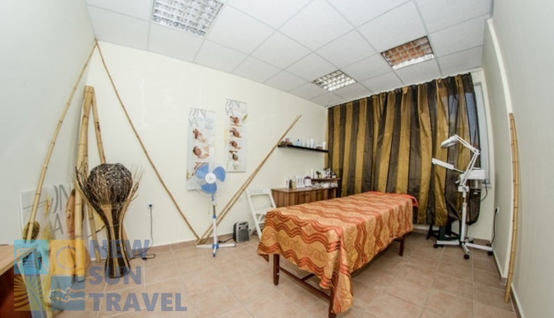 HOLIDAY FORT GOLF CLUB